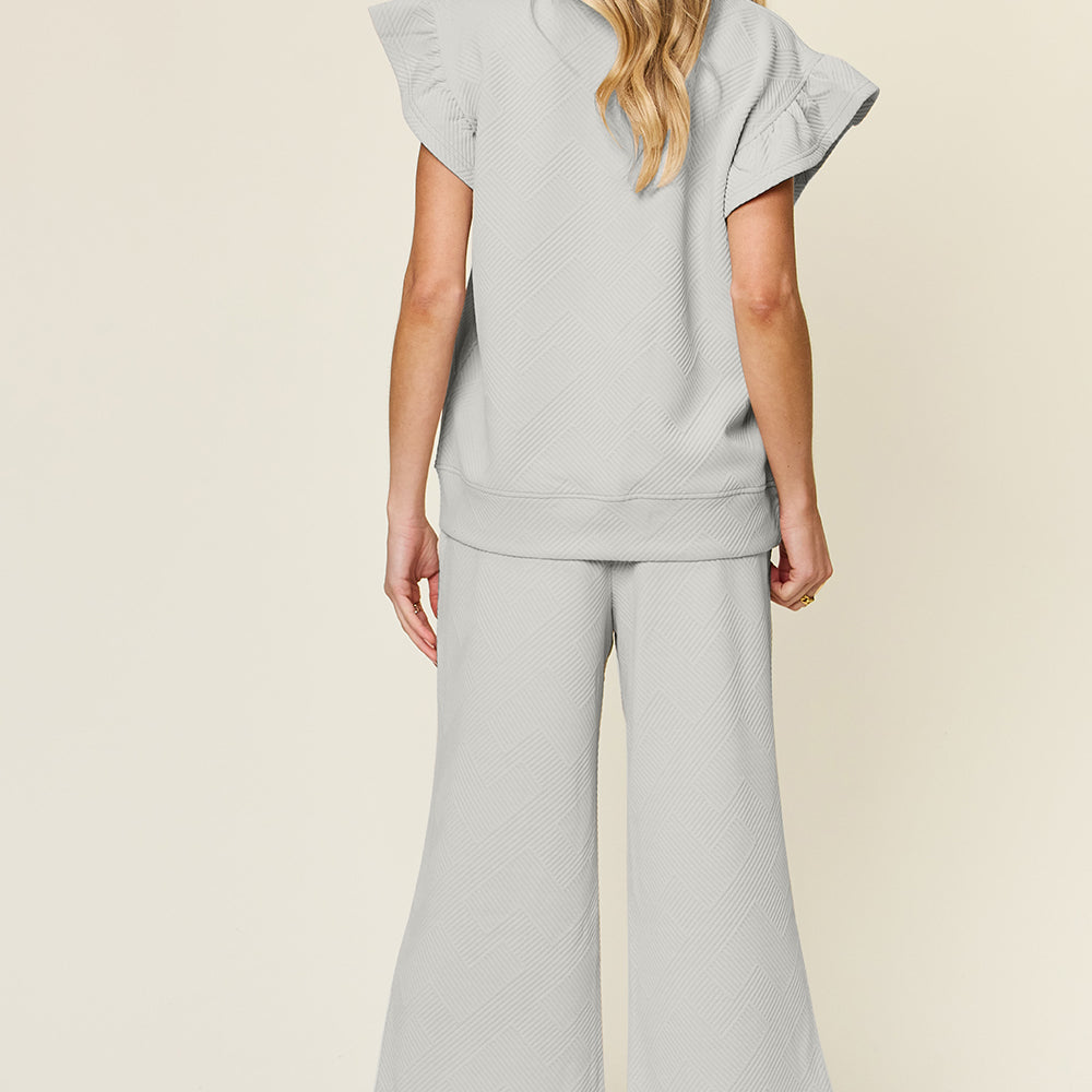 
                      
                        Texture Ruffle Short Sleeve Top and Drawstring Wide Leg Pants Set
                      
                    