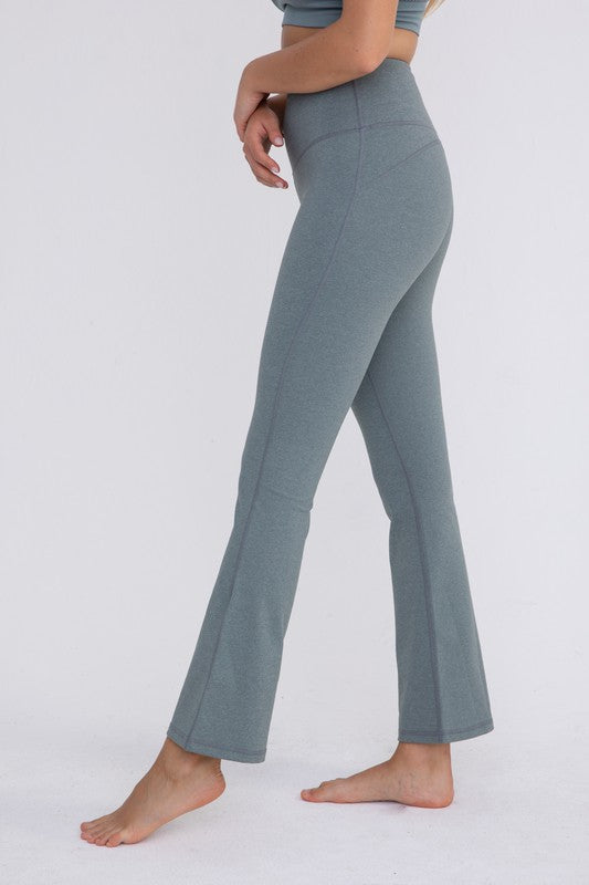 Load image into Gallery viewer, Flare Swoop Back High-Waisted Leggings
