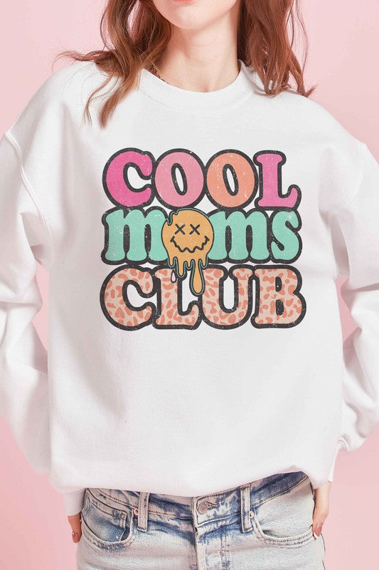 COOL MOMS CLUB GRAPHIC SWEATSHIRT