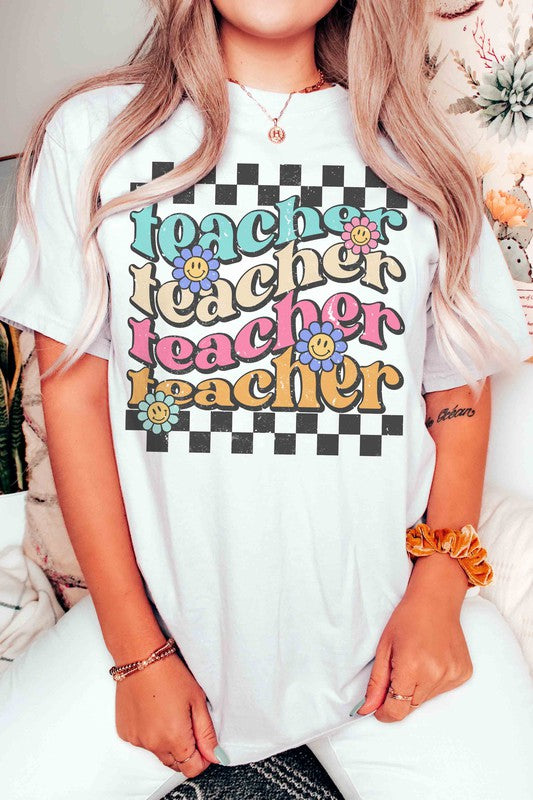 
                      
                        RETRO CHECKER TEACHER REPEAT GRAPHIC TEE
                      
                    