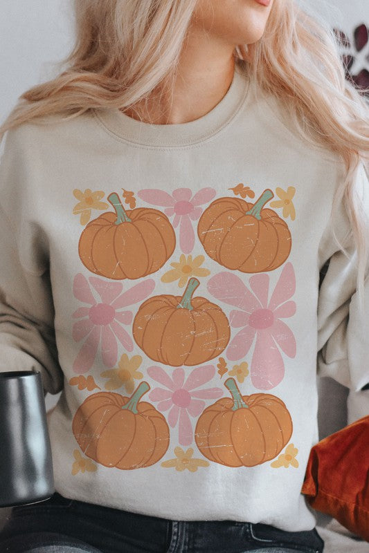 RETRO PUMPKINS AND DAISIES GRAPHIC SWEATSHIRT