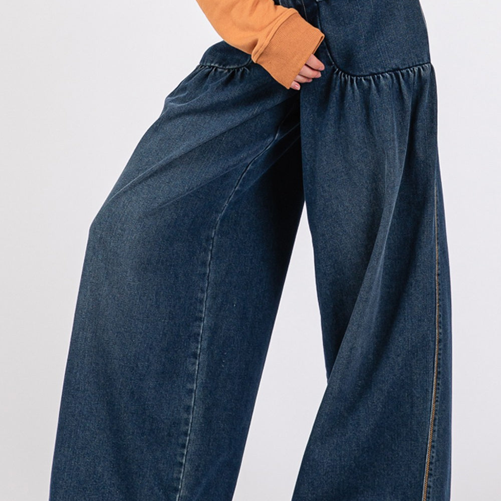 
                      
                        Mid-Rise Cargo Jeans with Pockets
                      
                    