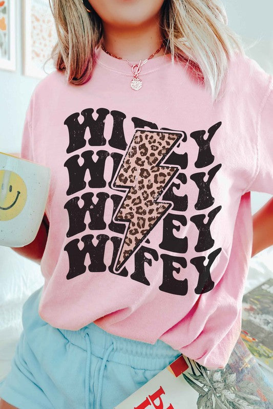 
                      
                        LEOPARD LIGHTNING WIFEY Graphic T-Shirt
                      
                    