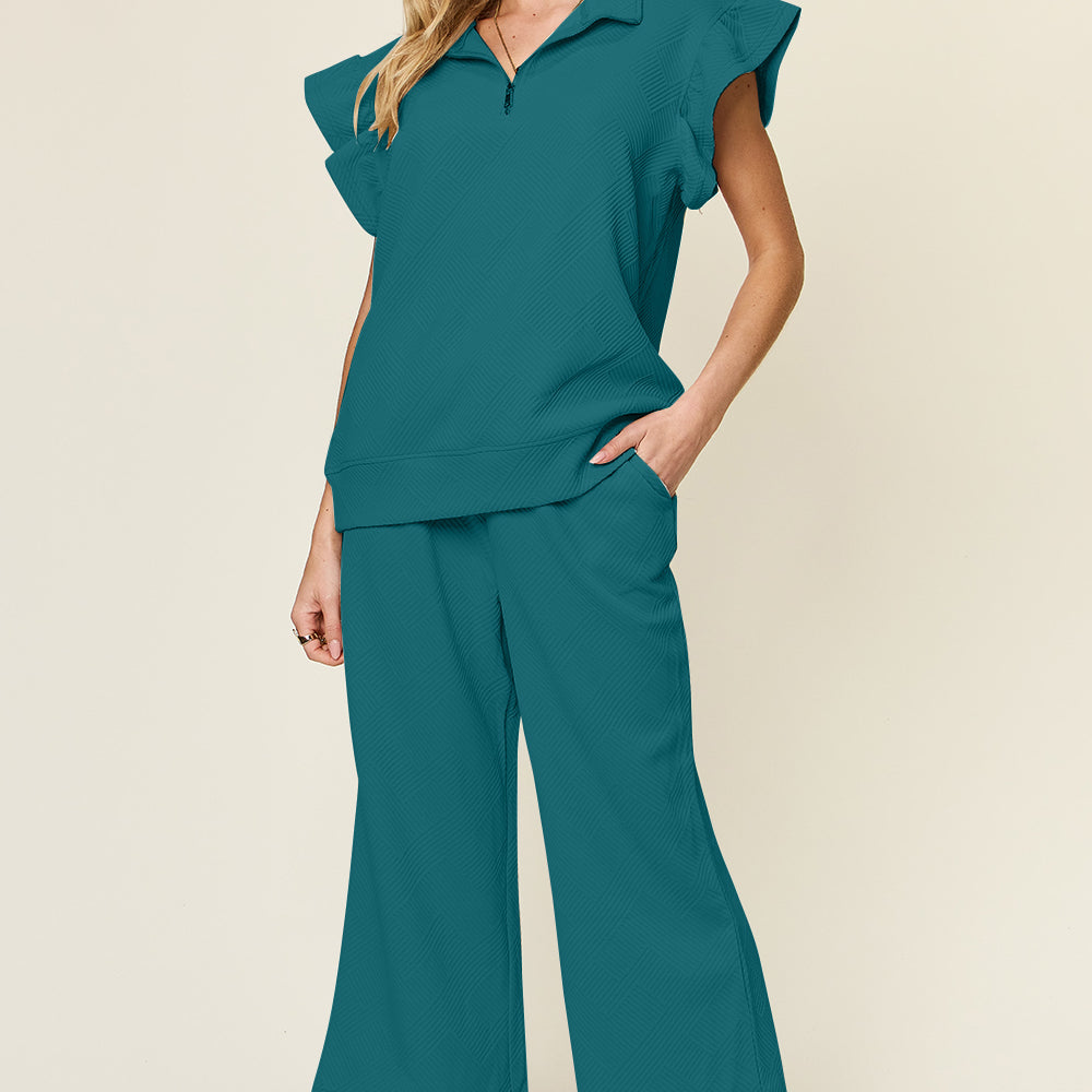 
                      
                        Texture Ruffle Short Sleeve Top and Drawstring Wide Leg Pants Set
                      
                    