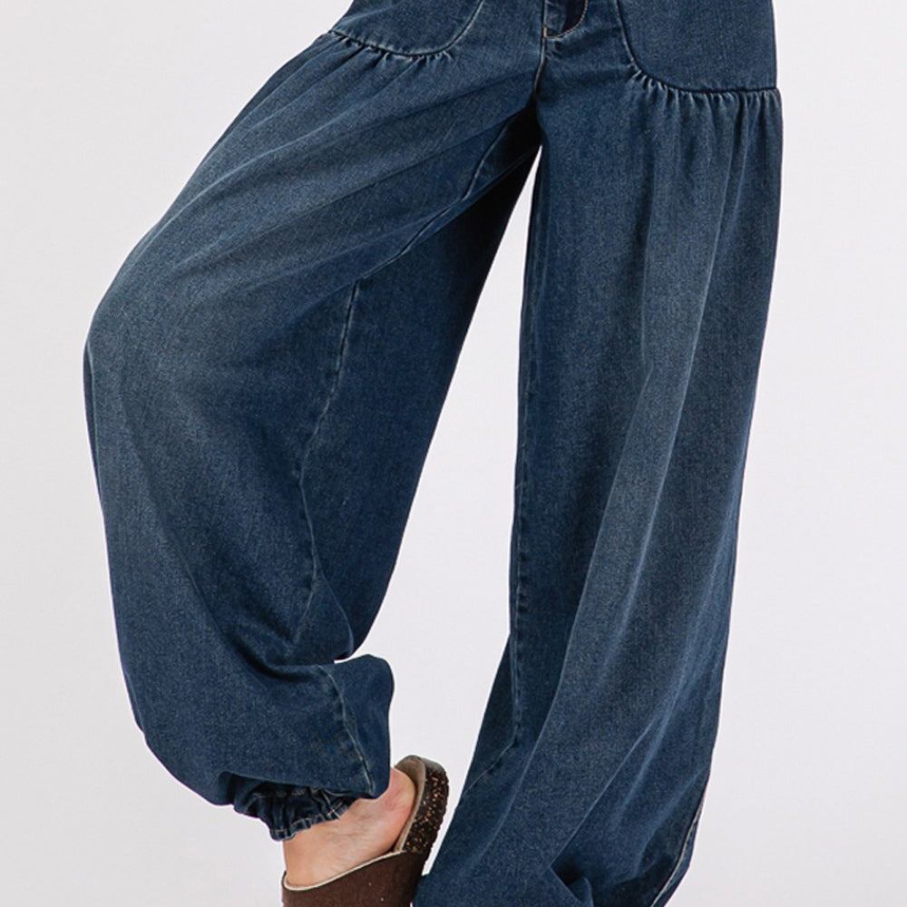 
                      
                        Mid-Rise Cargo Jeans with Pockets
                      
                    