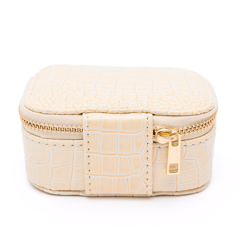 
                      
                        Travel Jewelry Case in Cream Snakeskin
                      
                    