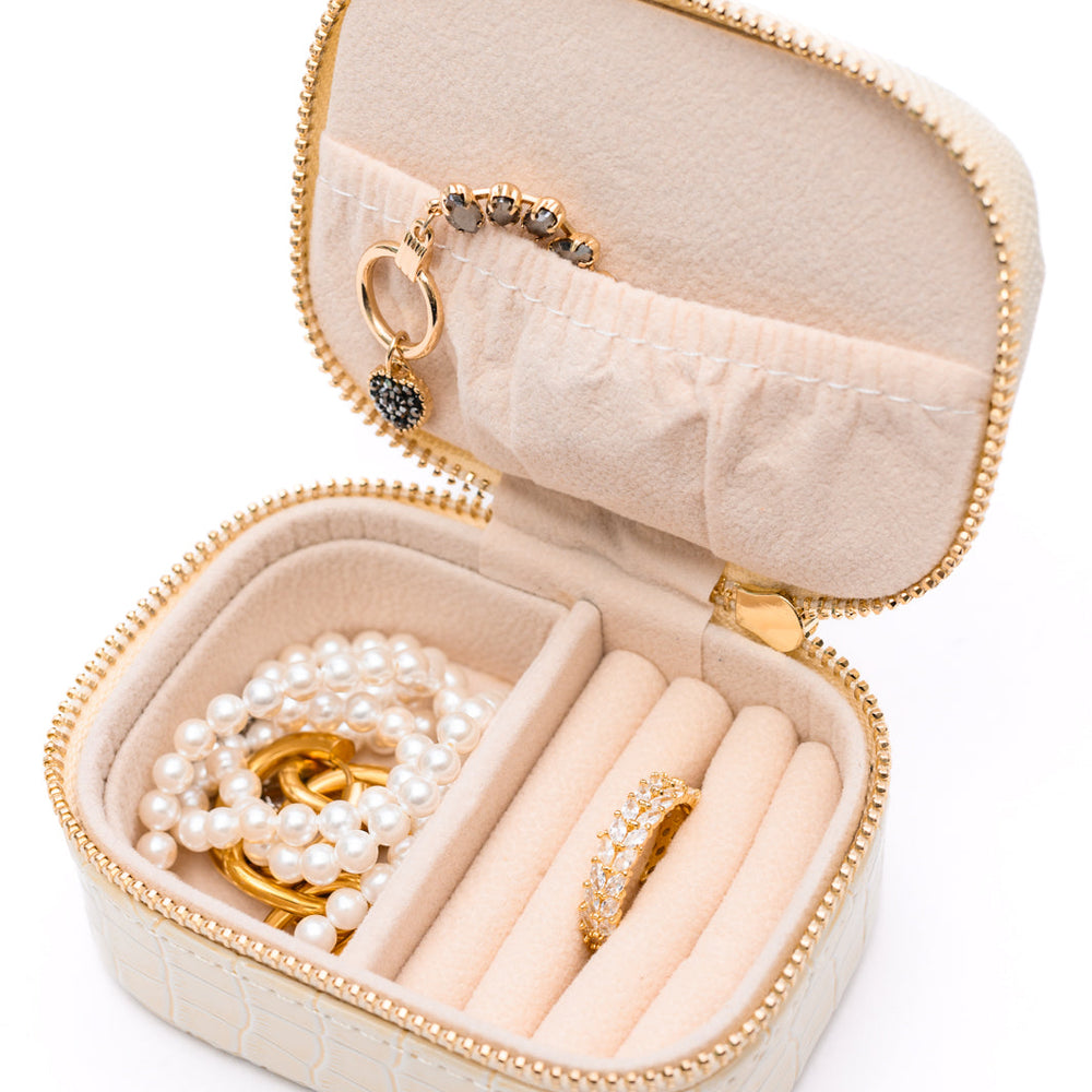 Travel Jewelry Case in Cream Snakeskin