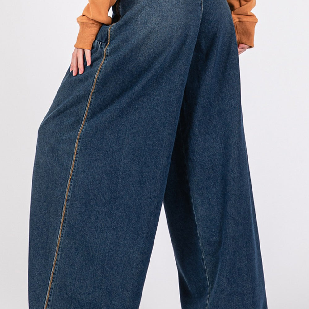 Mid-Rise Cargo Jeans with Pockets