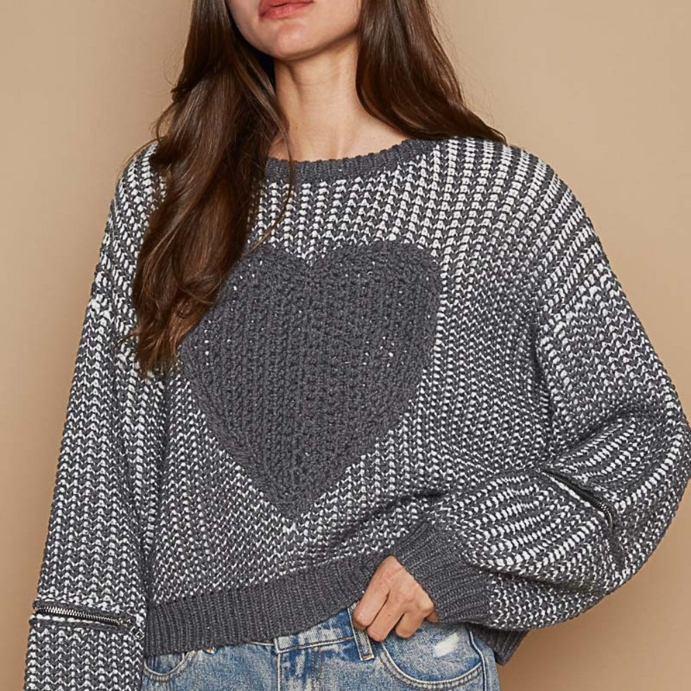 Round Neck Heart Patch Zipper Point Sleeve Sweater