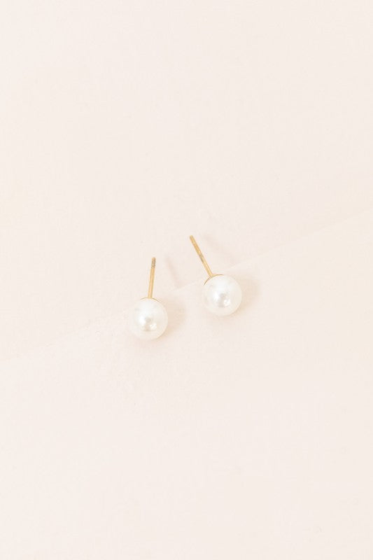 Load image into Gallery viewer, Flawless Pearl Stud Earrings
