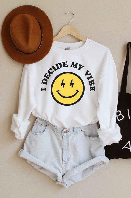 Vibe Smiley Graphic Pullover