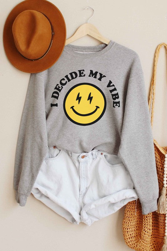 Load image into Gallery viewer, Vibe Smiley Graphic Pullover
