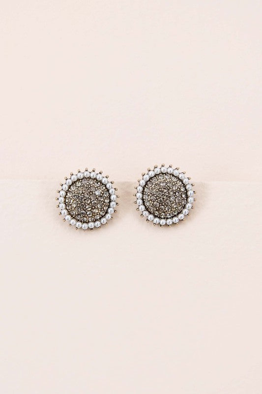Load image into Gallery viewer, Refined Stud Earrings
