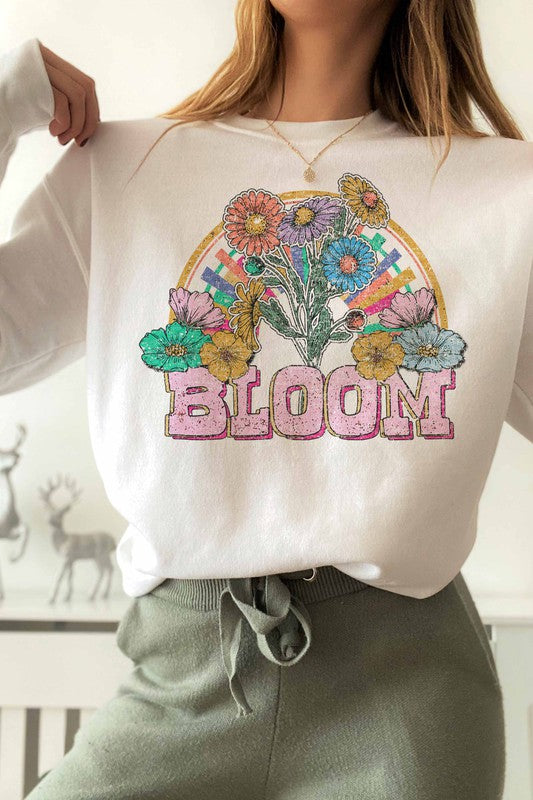 Load image into Gallery viewer, Bloom Graphic Pullover
