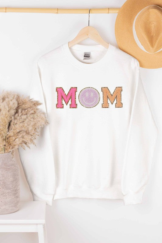 Mom Smiley Graphic Pullover