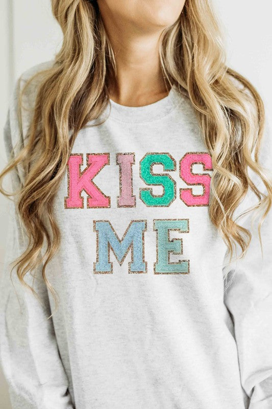Kiss Me Graphic Pullover