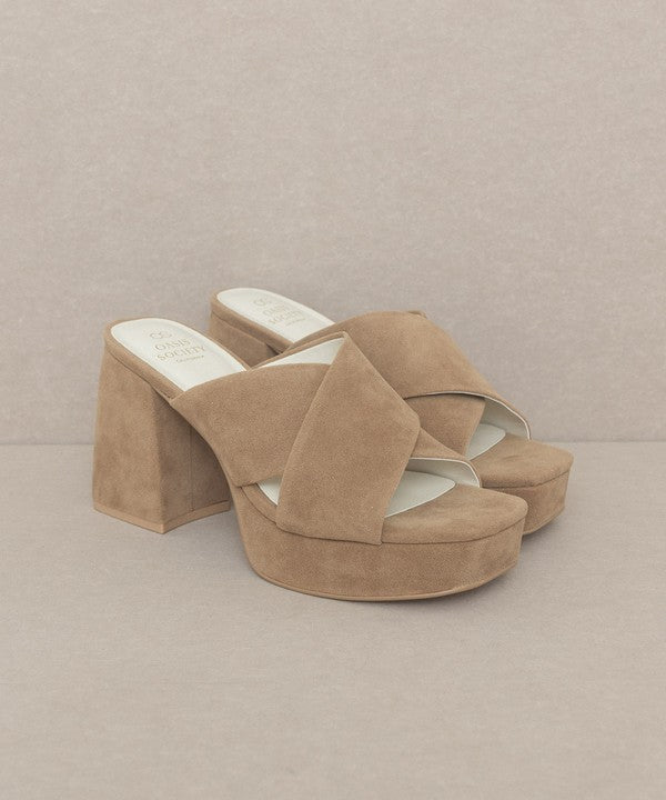 Carmen Chunky Platform Mule Heel