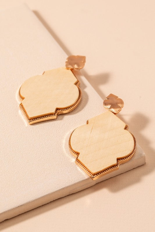 Quatrefoil Wood Dangling Earrings