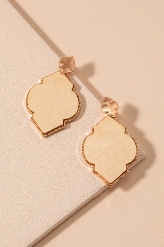 Quatrefoil Wood Dangling Earrings