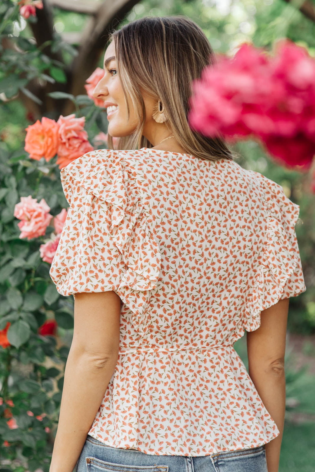 Load image into Gallery viewer, Folksong Floral Top in Coral
