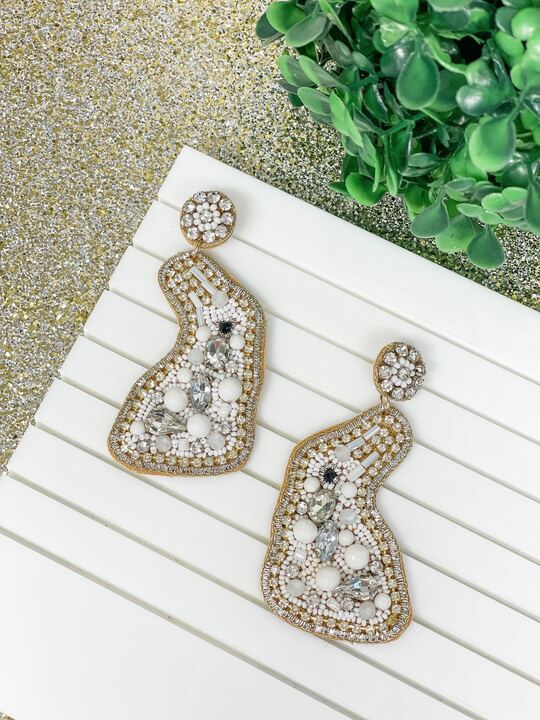 
                      
                        PREORDER: Pearl Bunny Dangle Earrings
                      
                    